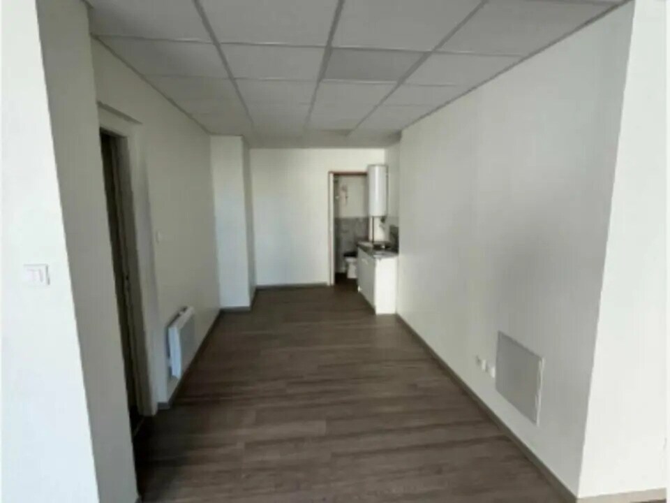 Location Bureaux 200 m² - Photo 1