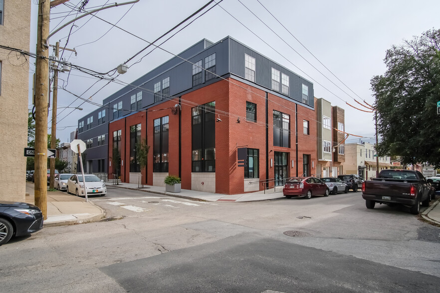 915 N 28th St, Philadelphia, PA for lease - Building Photo - Image 2 of 24