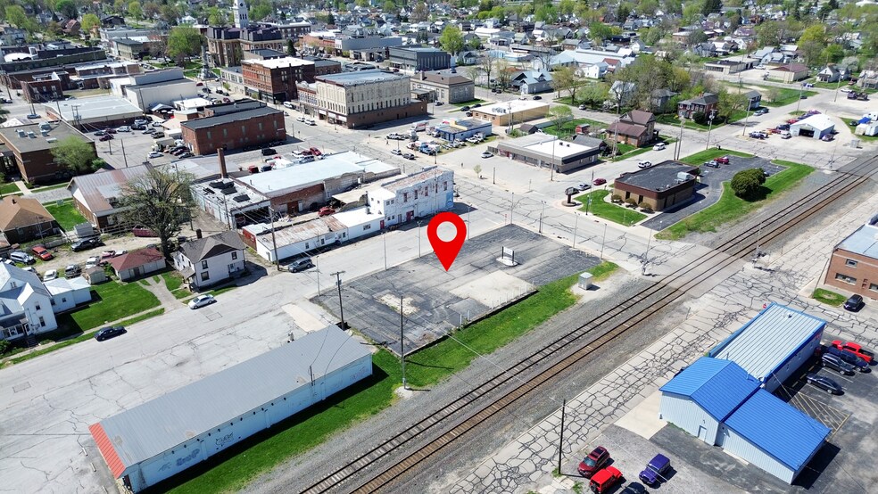 302 N Main St, Winchester, IN for lease - Building Photo - Image 2 of 5