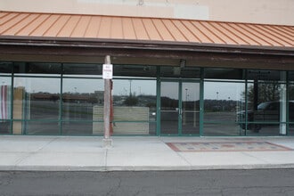 1402-1498 W Old Highway 40, Odessa, MO for lease Interior Photo- Image 1 of 7