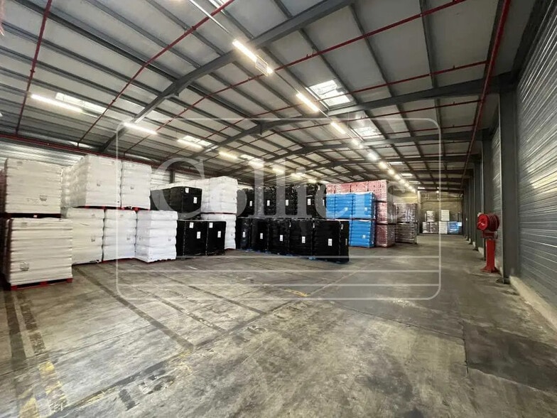 Industrial in Tarascon for lease - Interior Photo - Image 3 of 8