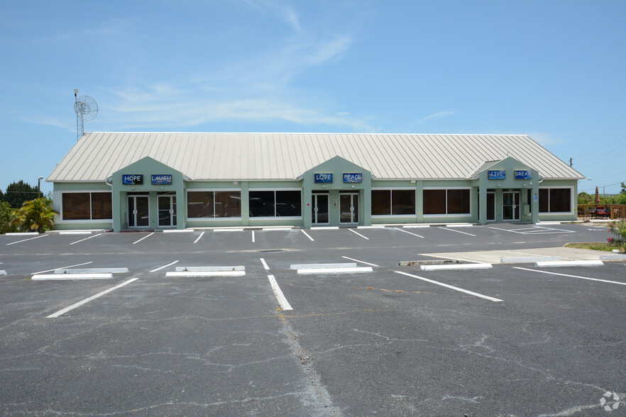 2250-2296 N US Highway 1, Fort Pierce, FL for sale - Primary Photo - Image 1 of 1