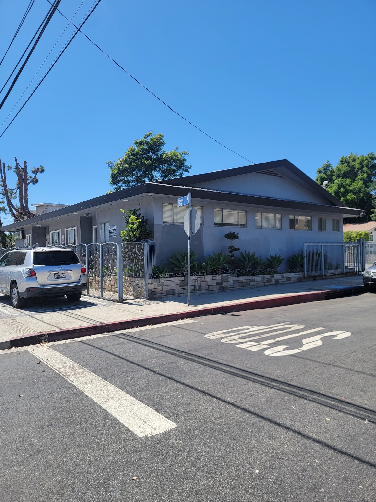 11101 Venice Blvd, Los Angeles, CA for lease Building Photo- Image 1 of 6
