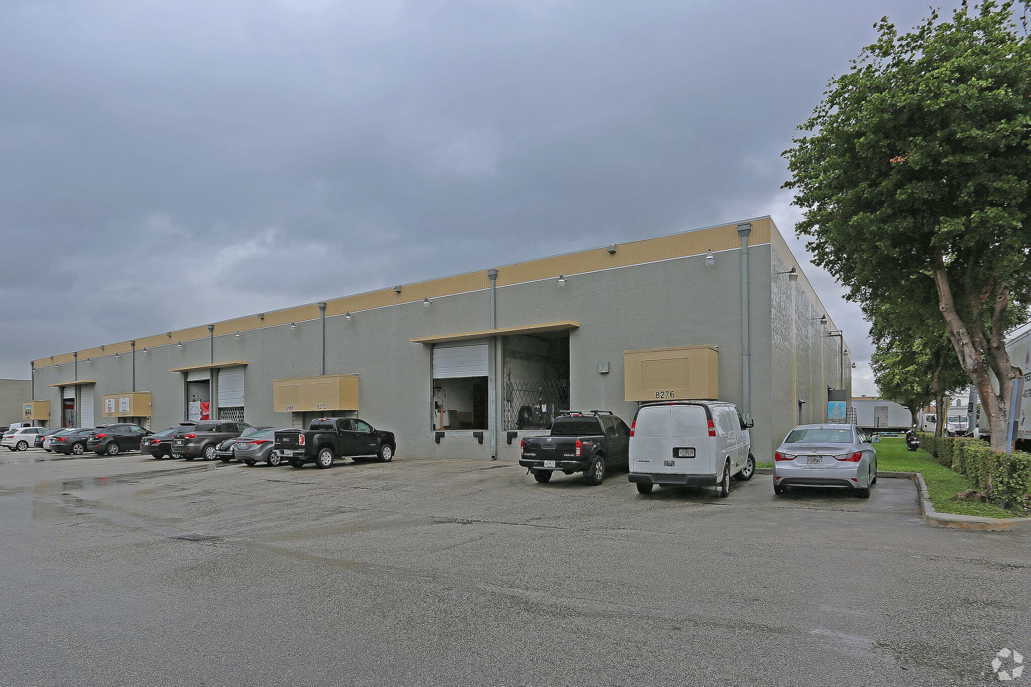 8252-8292 NW 68th St, Miami, FL for sale Primary Photo- Image 1 of 1