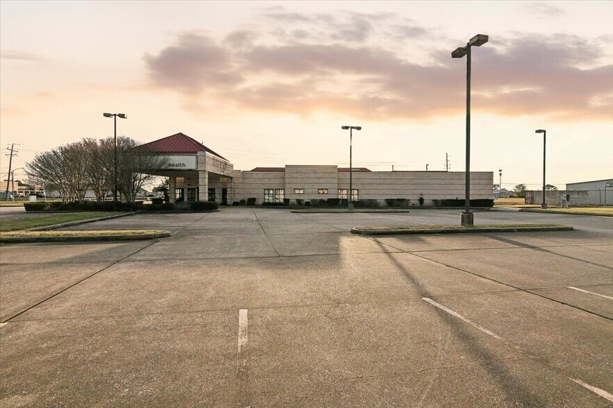 3445 Regional Dr, Port Arthur, TX for lease - Building Photo - Image 2 of 22