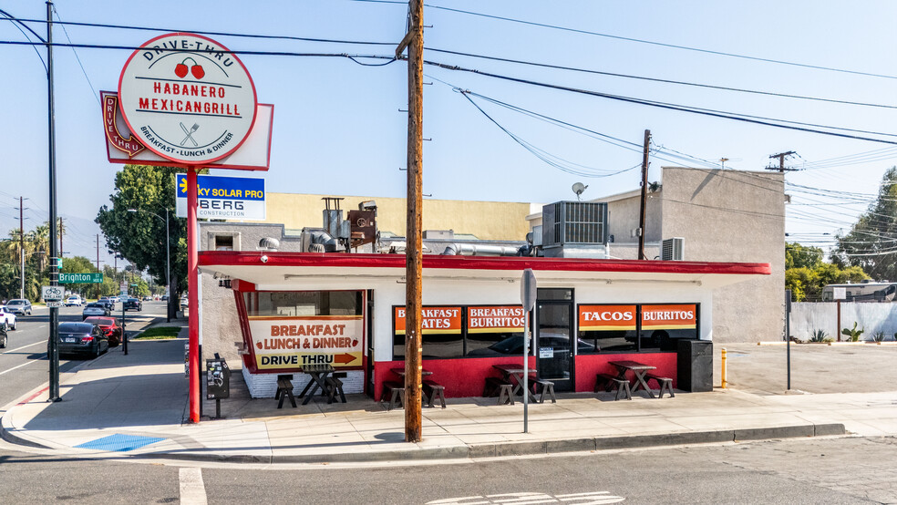 2320 W Victory Blvd, Burbank, CA for sale - Building Photo - Image 2 of 13