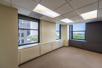 8 S Michigan Ave, Chicago, IL for lease Interior Photo- Image 2 of 6