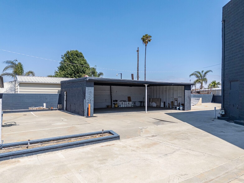 9614-9620 Alonda Blvd portfolio of 2 properties for sale on LoopNet.com - Building Photo - Image 3 of 6