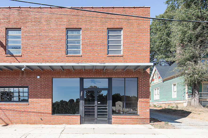 426 Western Ave, Statesville, NC for lease - Building Photo - Image 1 of 36