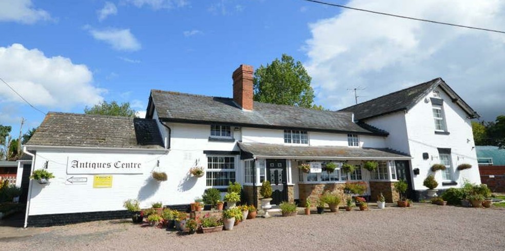 Bridge Sollars, Hereford for sale - Primary Photo - Image 1 of 1