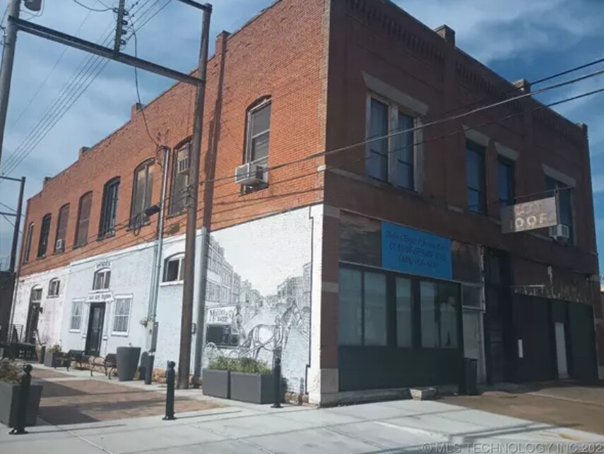 110 E Hobson Ave, Sapulpa, OK 74066 Office/Retail for Lease