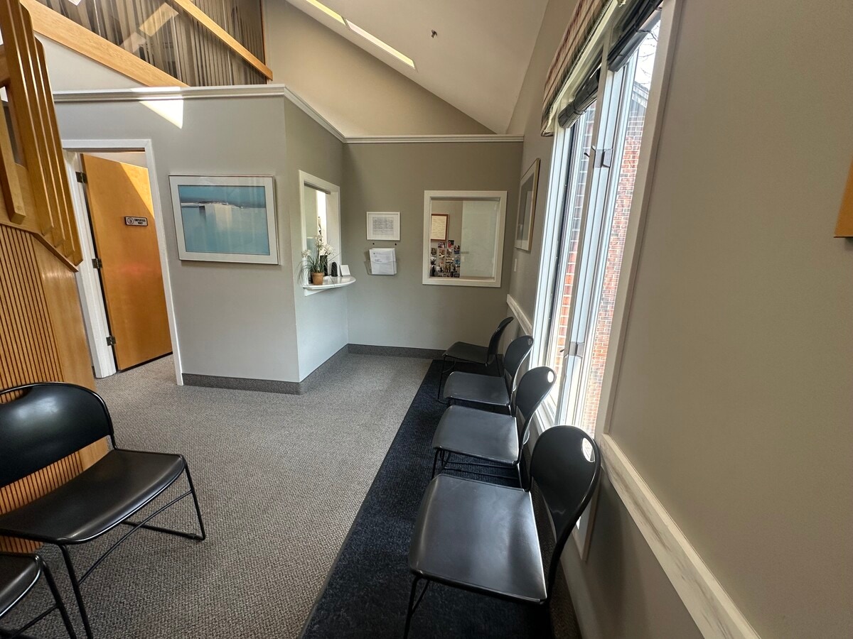 873 Turnpike St, North Andover, MA 01845 - Unit 202 - - Interior Photo - Image 1 of 9