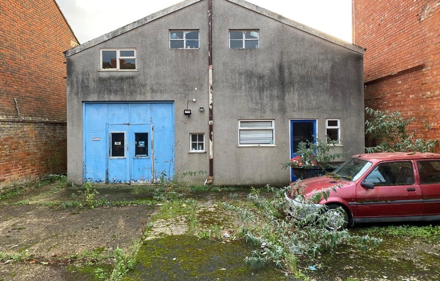 Chardsmead Rd, Bridport for sale Primary Photo- Image 1 of 6