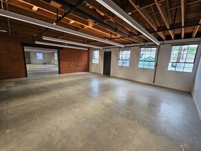 1651 S Central Ave, Glendale, CA for lease Interior Photo- Image 1 of 4
