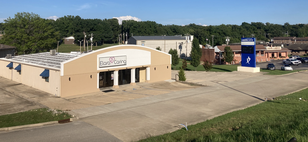 2016 N Westwood Blvd, Poplar Bluff, MO for lease - Building Photo - Image 1 of 8