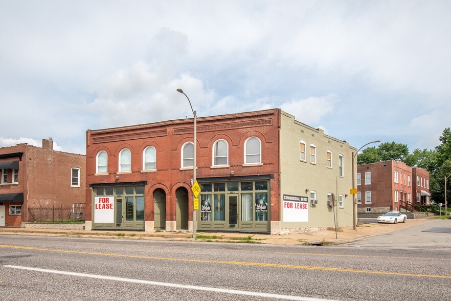 6823 Manchester Ave, Saint Louis, MO for lease - Primary Photo - Image 1 of 6