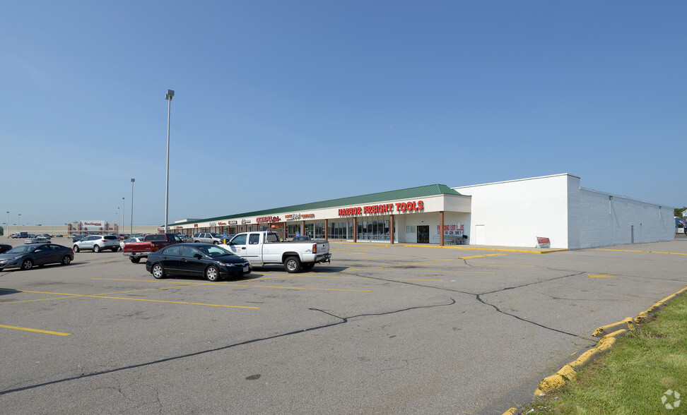 181 Mariano Bishop Blvd, Fall River, MA for lease - Building Photo - Image 2 of 16