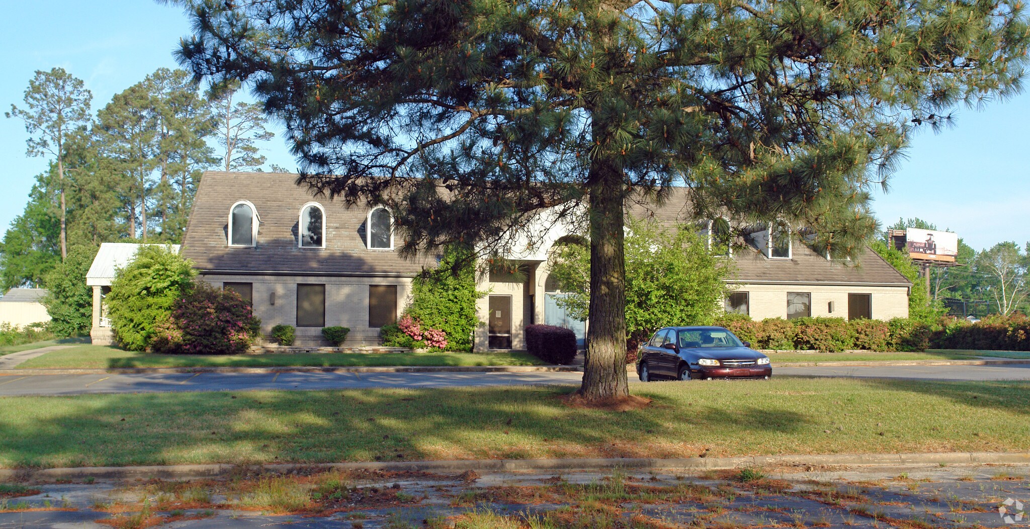 2215 N Reynolds Rd, Bryant, AR for sale Primary Photo- Image 1 of 1