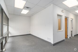 583-595 Skippack Pike, Blue Bell, PA for lease Interior Photo- Image 2 of 5