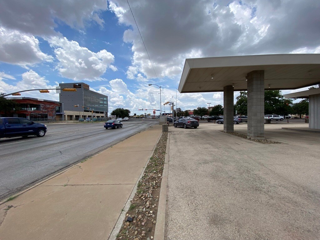 2200 W Wall St, Midland, TX 79701