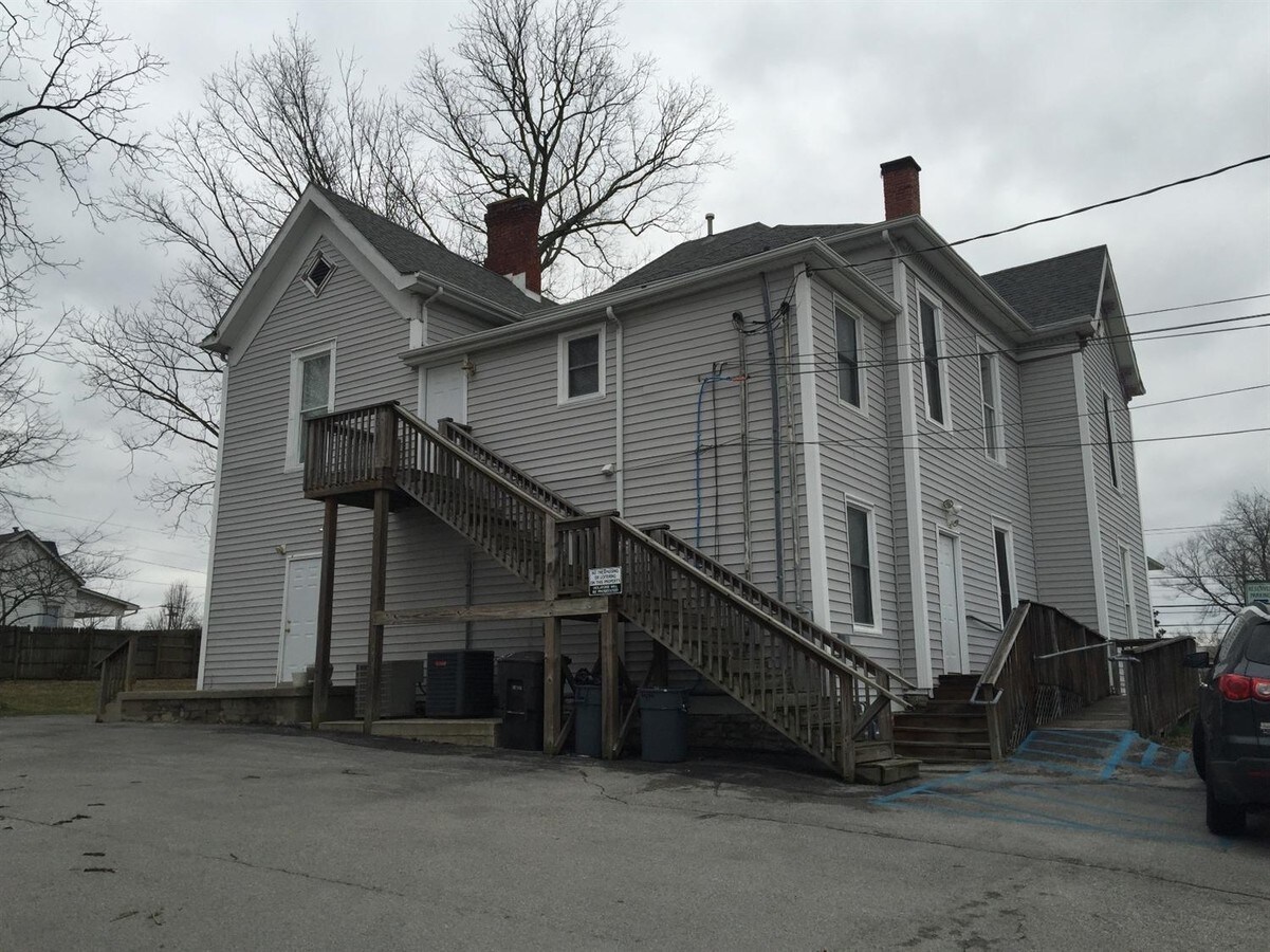 410 W Lexington Ave, Winchester, KY 40391