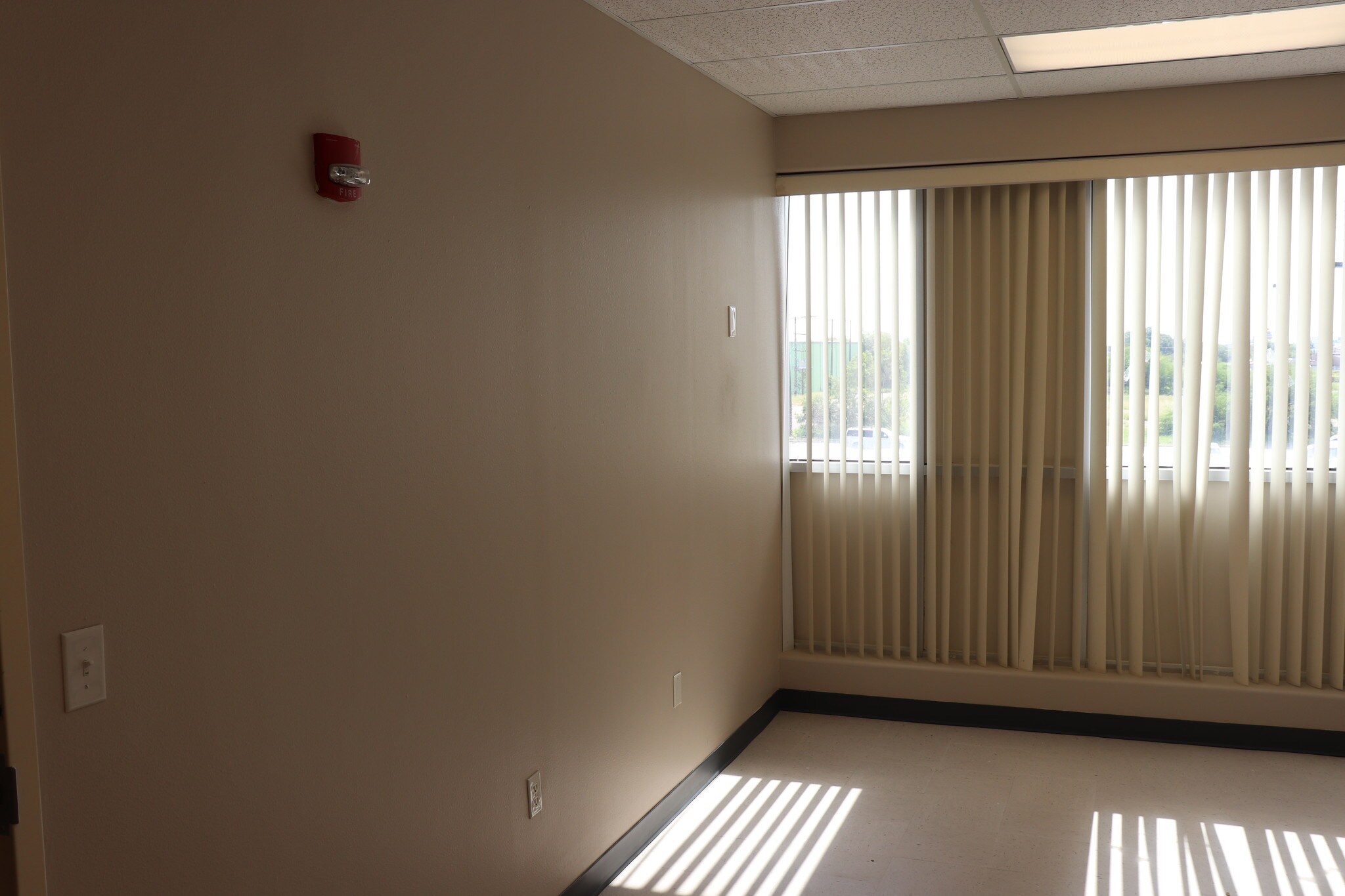 5505 Expressway 77/83, Harlingen, TX 78550 Office for Sale