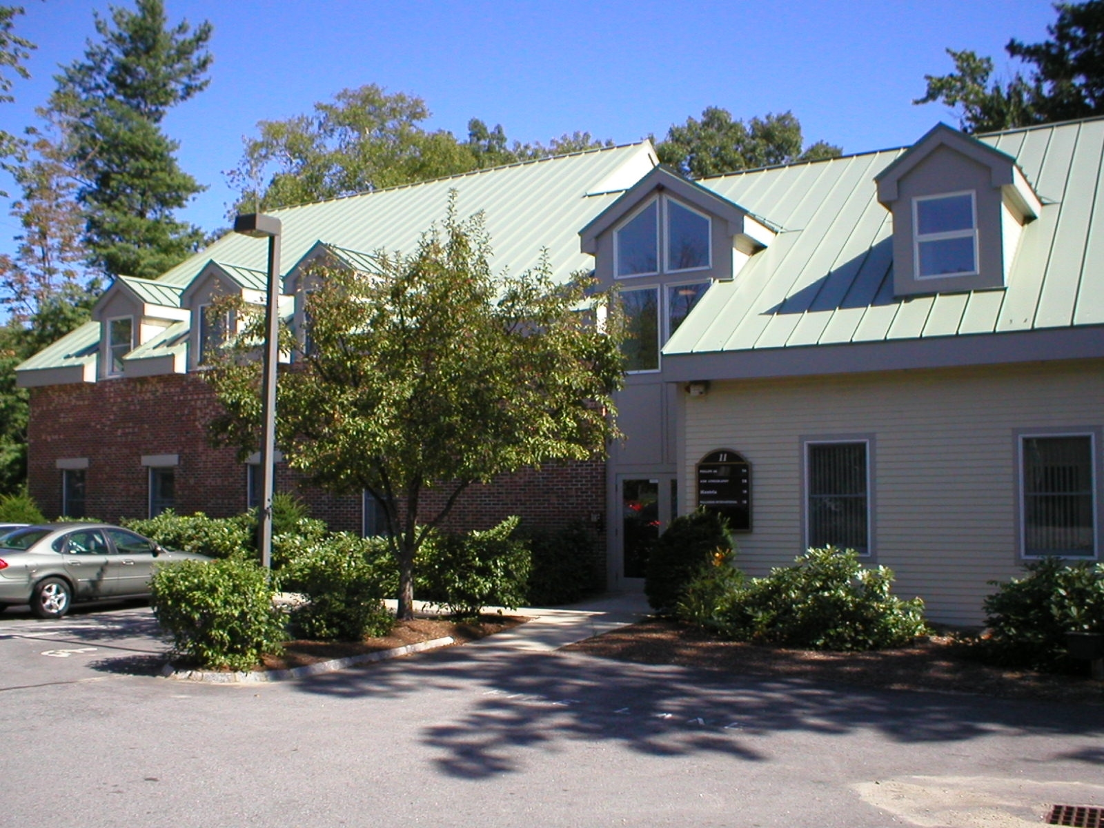 11 Red Roof Ln, Salem, NH for lease Building Photo- Image 1 of 11