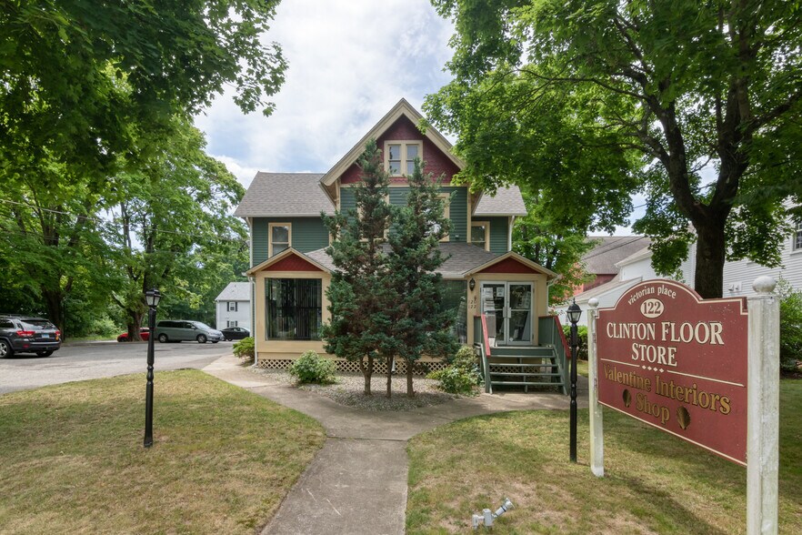 120 E Main St, Clinton, CT for sale - Building Photo - Image 1 of 1