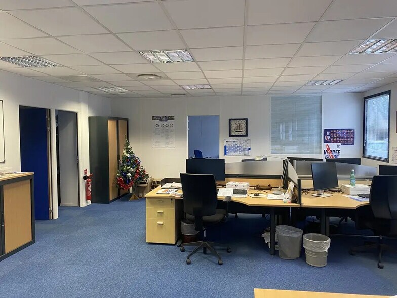 Office in Rezé for sale - Interior Photo - Image 3 of 5