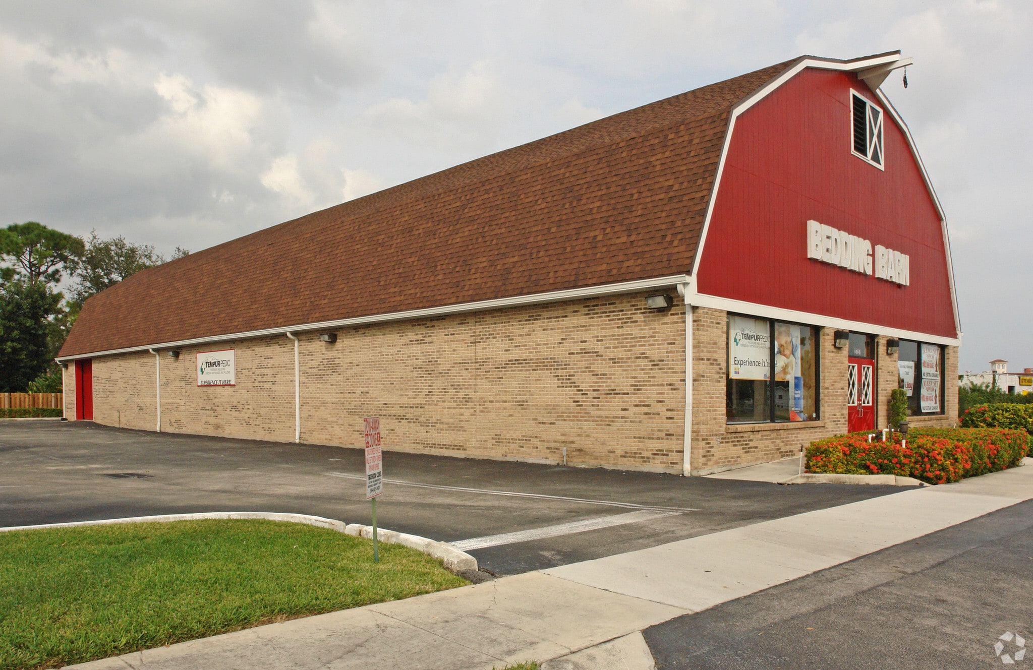 2727 W Hillsboro Blvd, Deerfield Beach, FL for lease Primary Photo- Image 1 of 4