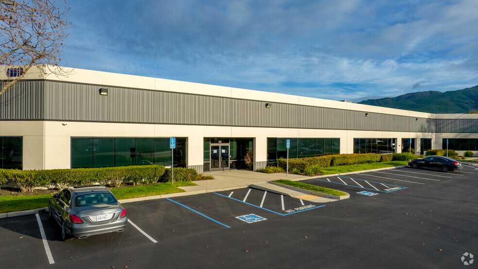 48860 Milmont Dr, Fremont, CA for lease - Building Photo - Image 1 of 5