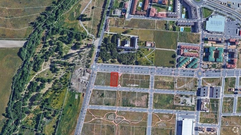 Jardines 2/1 el Soto 1, 2, Ávila, Ávila for sale - Primary Photo - Image 1 of 3