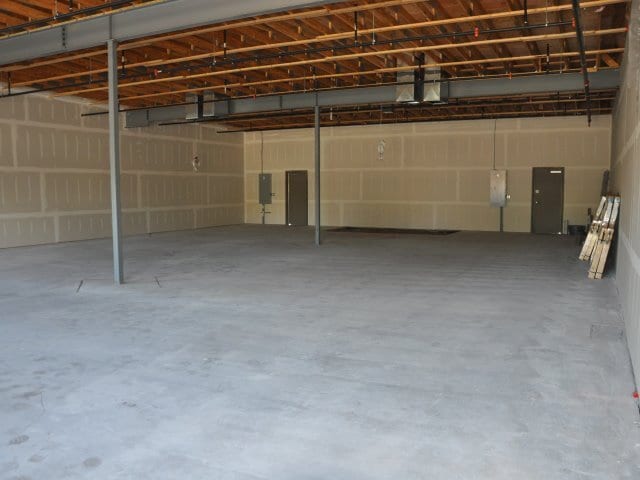 10141 University Ave NE, Blaine, MN for lease - Interior Photo - Image 3 of 6