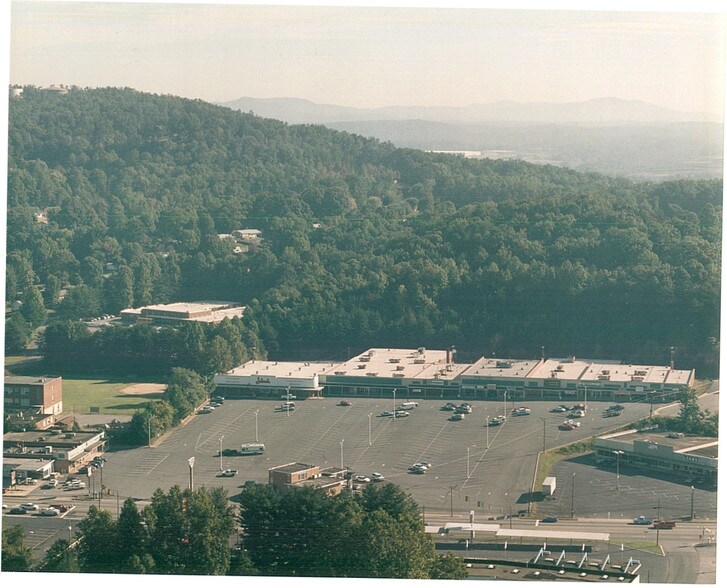 2706 Virginia Ave, Collinsville, VA, 24078 Retail Space For Lease