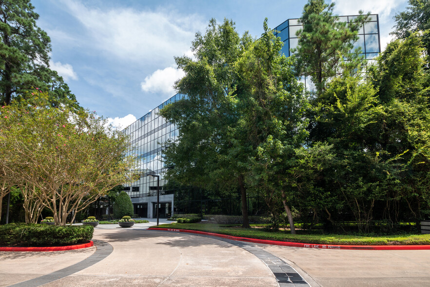 10055 Grogans Mill Rd, The Woodlands, TX for lease - Building Photo - Image 1 of 7