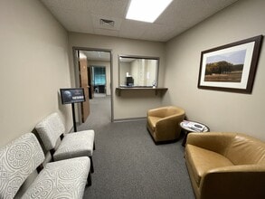 33 Villa Rd, Greenville, SC for lease Interior Photo- Image 2 of 5