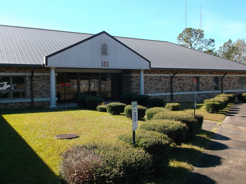 101 Hospital Dr, Tylertown, MS for sale - Building Photo - Image 1 of 6