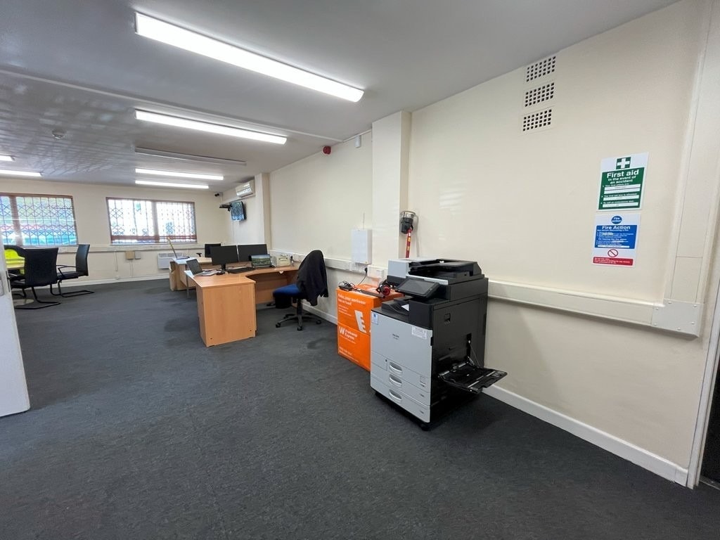 Hadleigh Rd, Ipswich for lease Interior Photo- Image 1 of 2