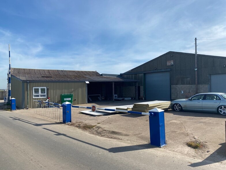 Readinggate, Swinefleet for lease - Building Photo - Image 1 of 7