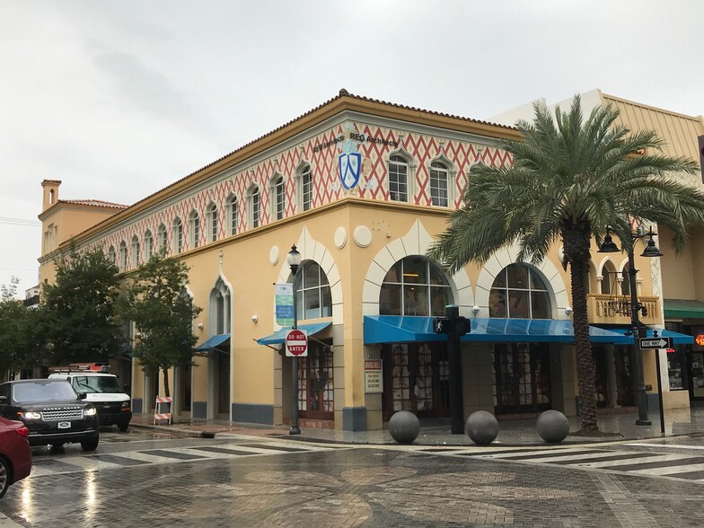 300 Clematis St, West Palm Beach, FL for lease - Building Photo - Image 1 of 12