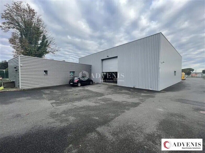 Flex in Langon for lease - Building Photo - Image 1 of 7