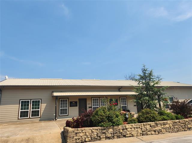 223 S Taylor St, Pryor, OK for sale - Building Photo - Image 2 of 2