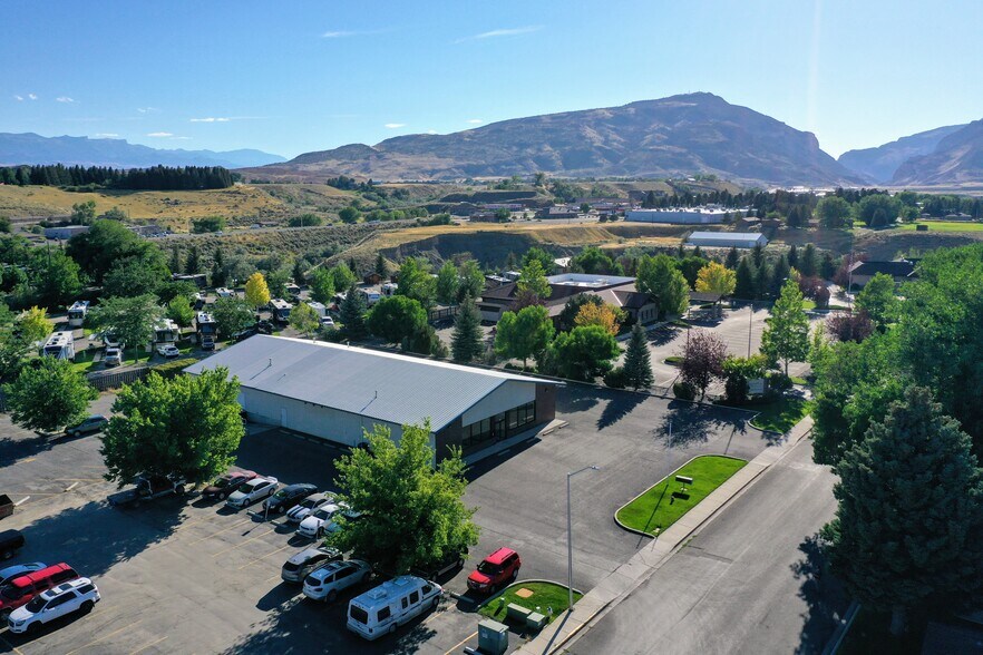 762 Lindsay Ln, Cody, WY 82414