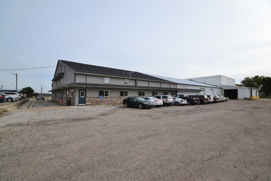 90 Spring St, Kent City, MI for sale - Primary Photo - Image 1 of 1