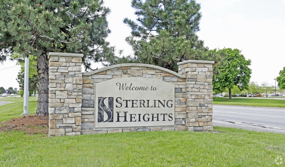 12800 Hall Rd, Sterling Heights, MI for sale - Building Photo - Image 2 of 10