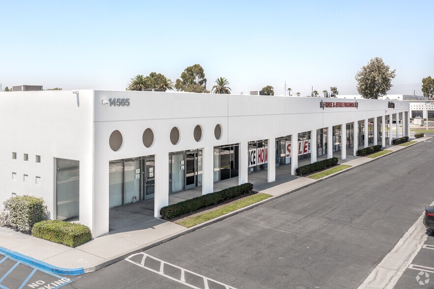 14525 Valley View Ave, Santa Fe Springs, CA for lease - Primary Photo - Image 1 of 13