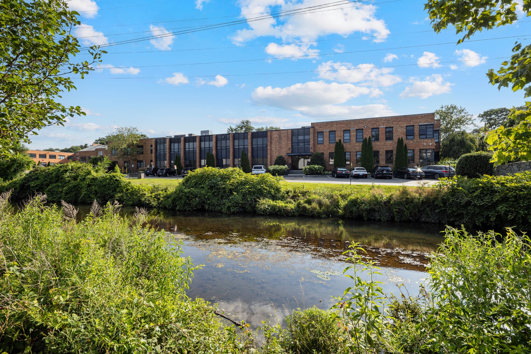 65 Ramapo Valley Rd, Mahwah, NJ for lease Building Photo- Image 1 of 26