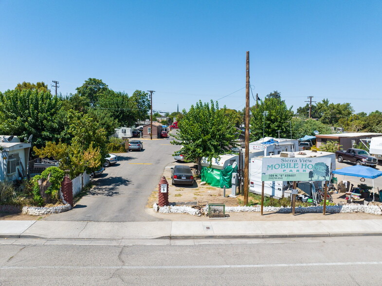 109 N E St, Porterville, CA for sale - Building Photo - Image 1 of 1