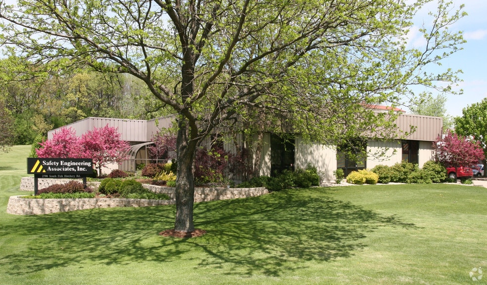 2798 S Fish Hatchery Rd, Madison, WI 53711