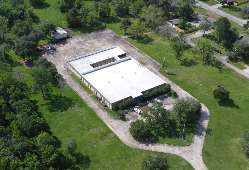 1008 E Ashley Wilson Rd, Sweeny, TX for sale Building Photo- Image 1 of 1